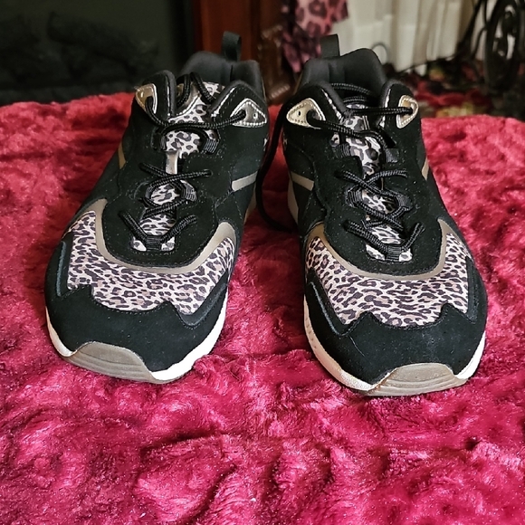 Black and Tan Chunky Sneakers with Animal Print Size 8 1/2Wide - Picture 2 of 5